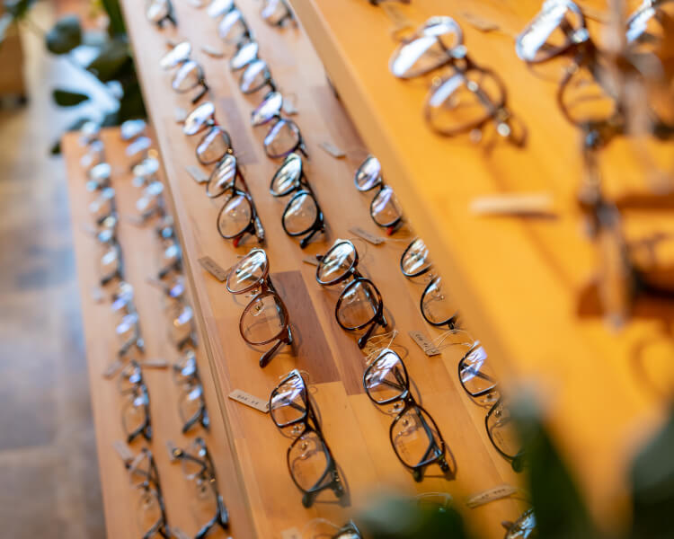 めがね屋四季の店内イメージ